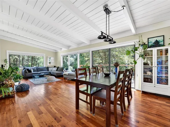 296 Woodland Dr, Saltspring Island, BC V8K 1J6