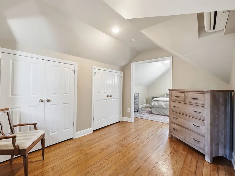 110 Stewart Ave — Photo 20