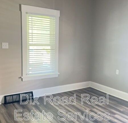 3rd image of 721 Elsmere St Unit 2