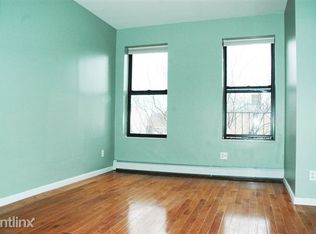 700 Grand St, Brooklyn, NY 11211