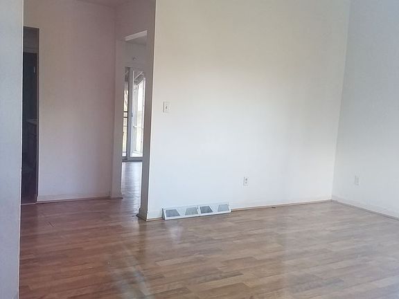4th image of 12718 Cedar Hills Dr
