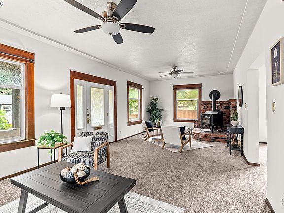 3rd image of 409 N 8th St