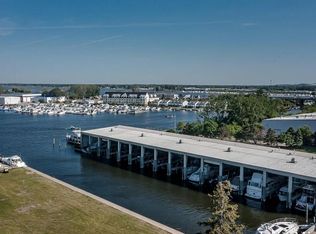 400 Pine St APT 8, Spring Lake, MI 49456