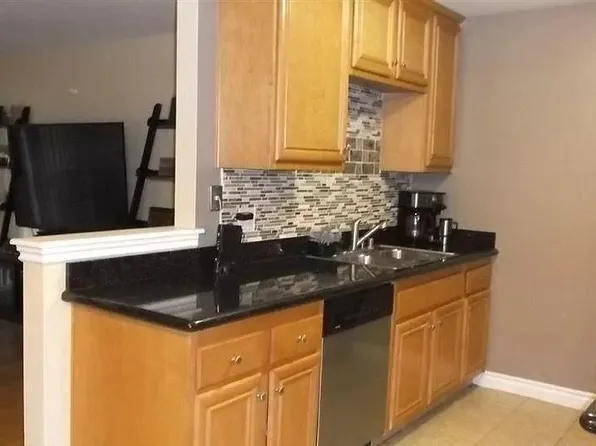 9969 Erma Rd Unit 102, San Diego, CA 92131