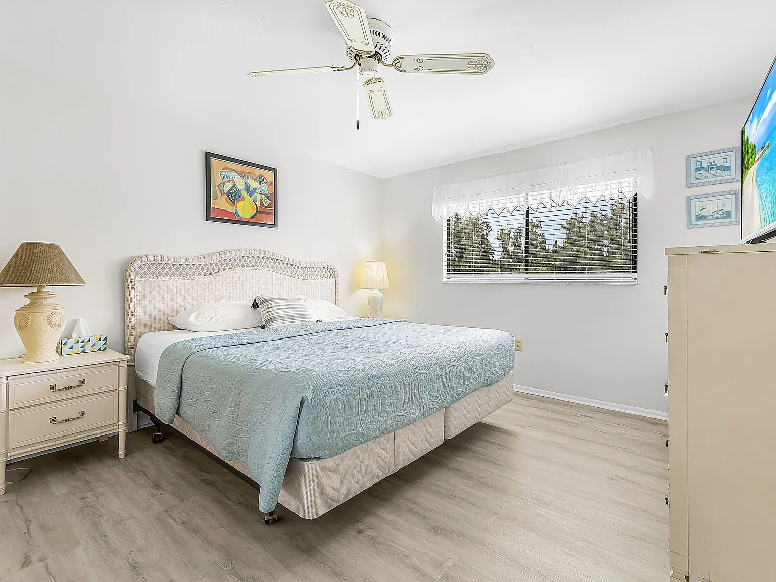 2 bed, 892 sqft, $2,100 — Photo 4
