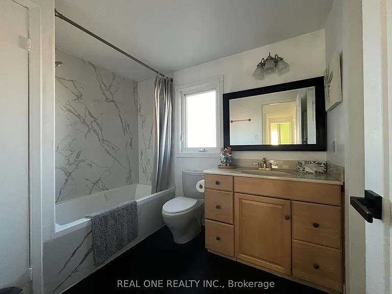 3245 Cambourne Cres — Photo 14