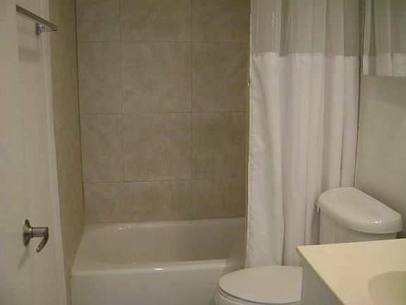 4th image of 7501 E Treasure Dr APT 6R