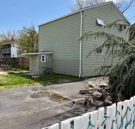 3rd image of 22 Hope St