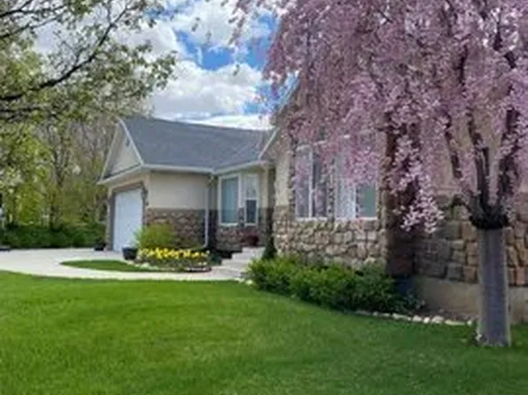 1976 River Bottom Rd, Springville, UT 84663