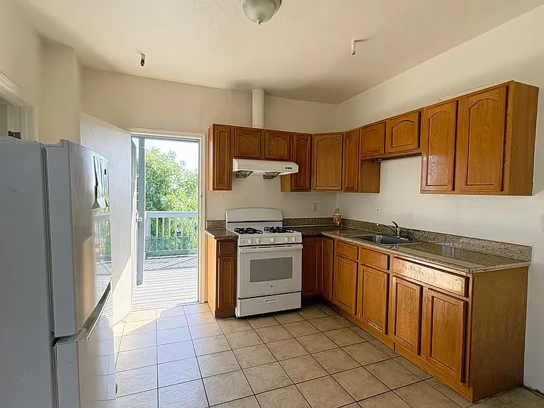 721 International Blvd #D — Photo 5
