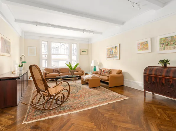 103 East 84th Street 5B image 1 of 11