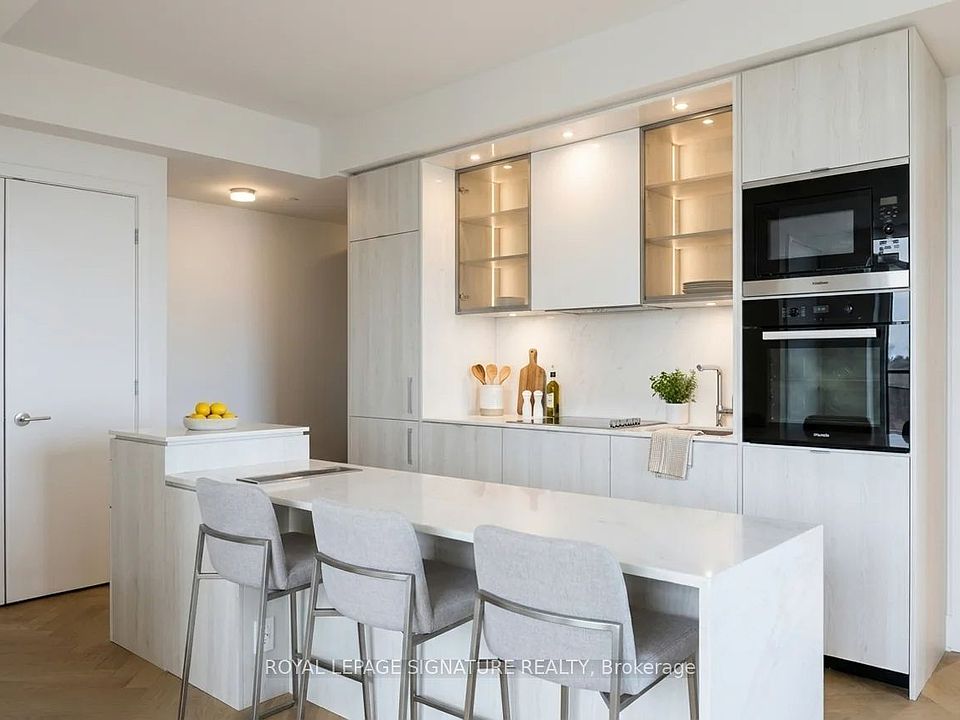 1st image of 11 Yorkville Ave #3602