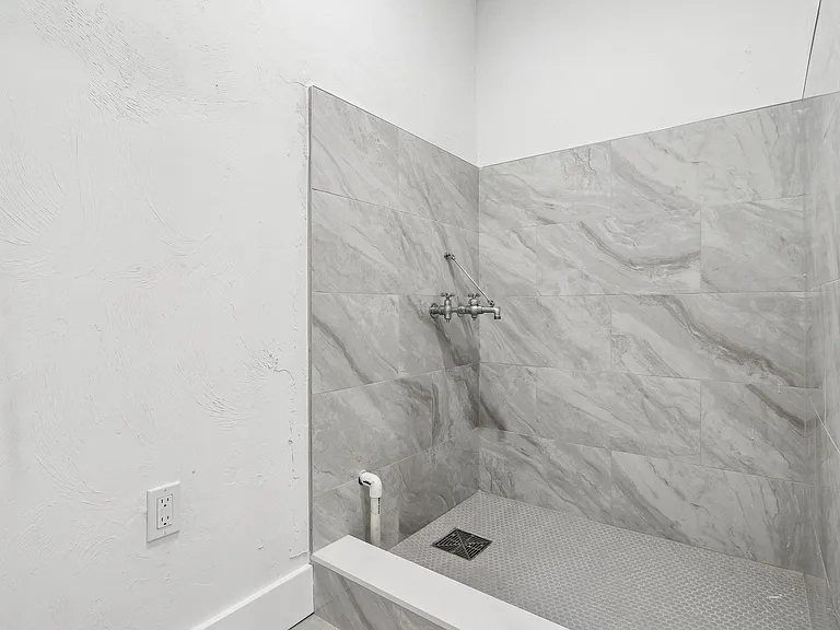 1060 Main Street — Photo 66