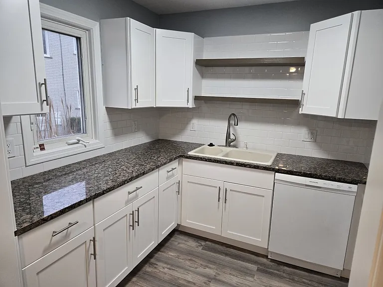 3105 Linwood Ave #1 — Photo 10