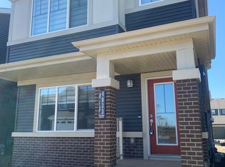 4033 Hawthorn Line SW, Edmonton, AB T6X 2Y8