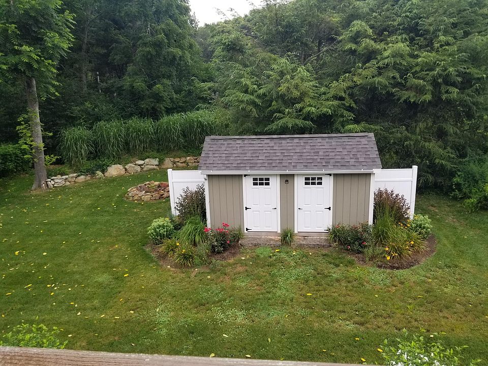 Storage Area, Private Back Yard