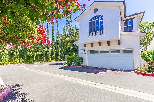 1st image of 6904 Vantage Ave Unit 109