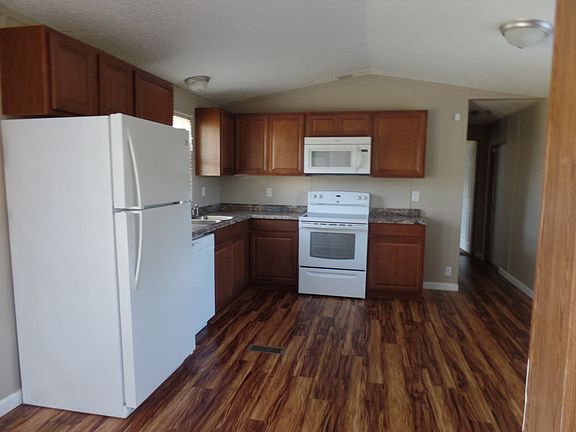 3rd image of 110 Zackary St