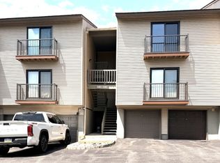608 Spruce Hills Dr, Glen Gardner Boro, NJ 08826