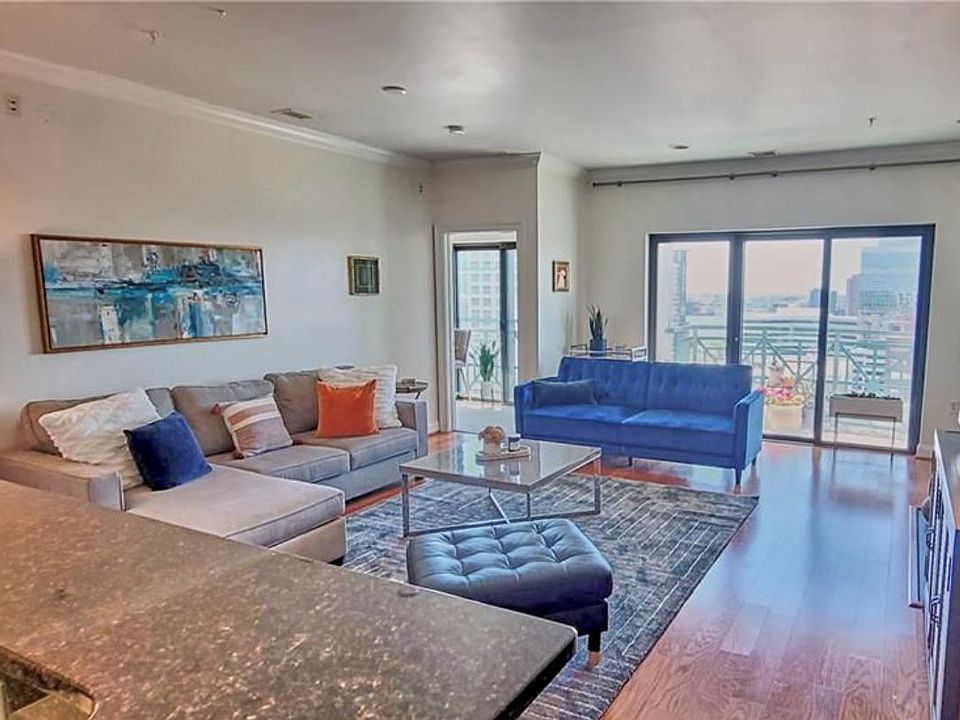 Great room with spectacular view