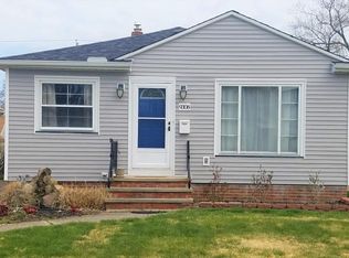 9308 Pinegrove Ave, Parma, OH