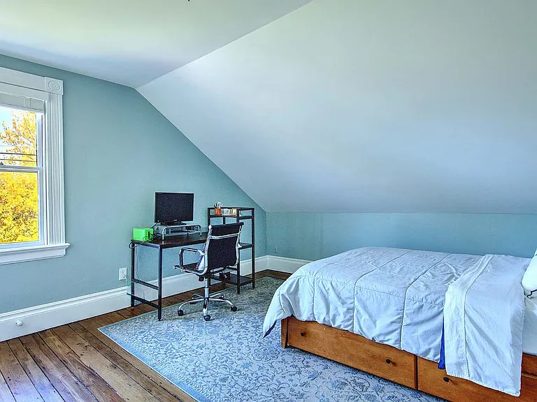 240 Brown St #2 — Photo 38