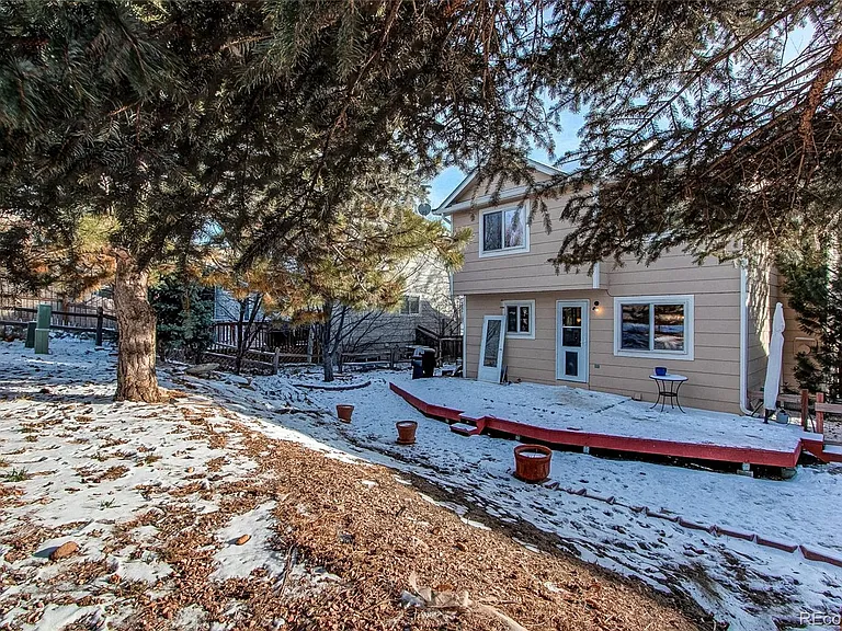 23527 Broadmoor Dr — Photo 38