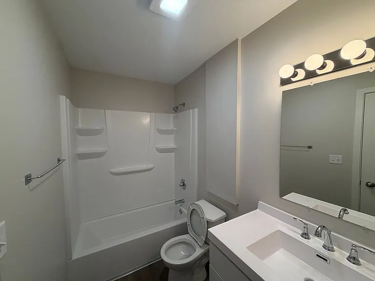 Peoria Flats - New Mgmt - New Name - Fresh Upgrades — Photo 24