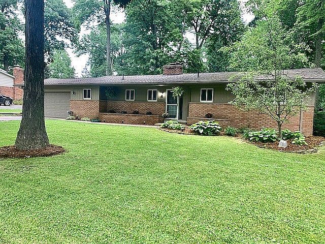 5902 Kingfisher Lane.