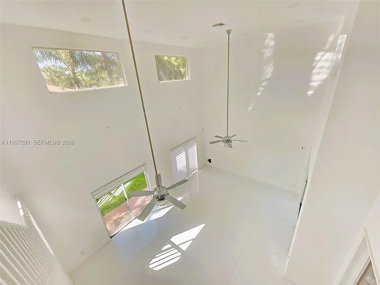 16404 Diamond Head Dr — Photo 29