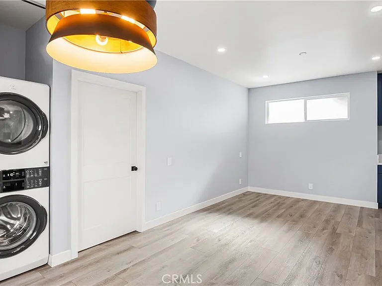 727 E Myrtle Ave #B — Photo 12