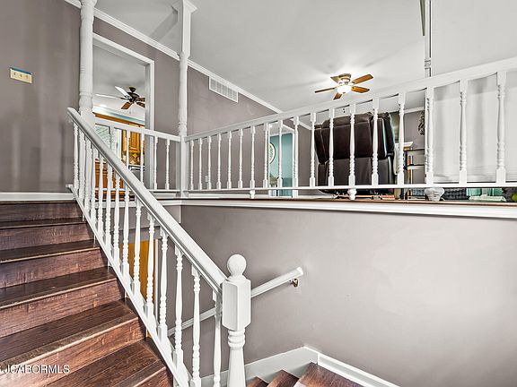 2nd image of 707 Stanford St