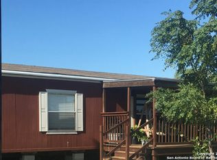 120 Oak View Dr, La Vernia, TX 78121
