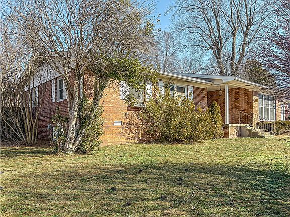 2nd image of 1609 Cherokee Cir