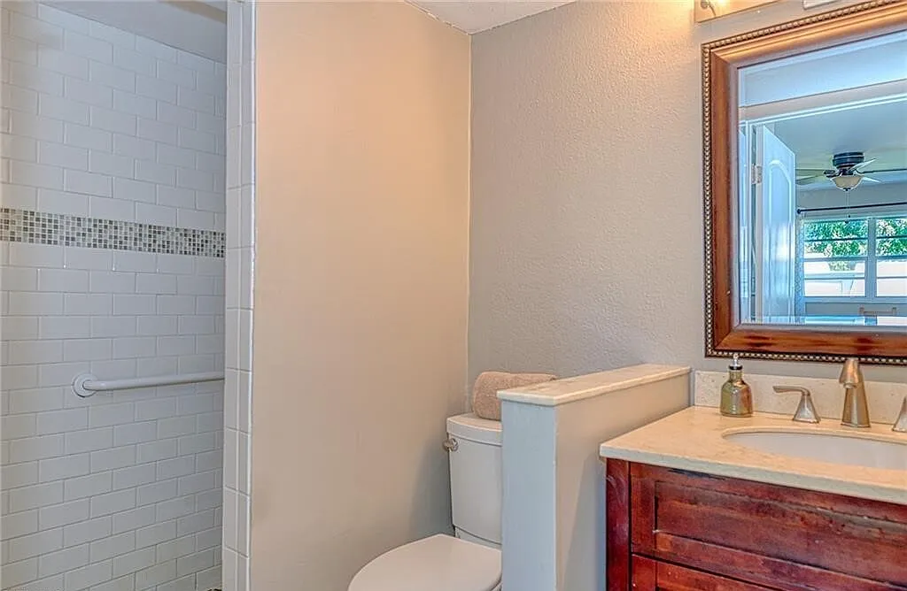 A-4290 Gulfstream Drive #5 - 1 — Photo 4