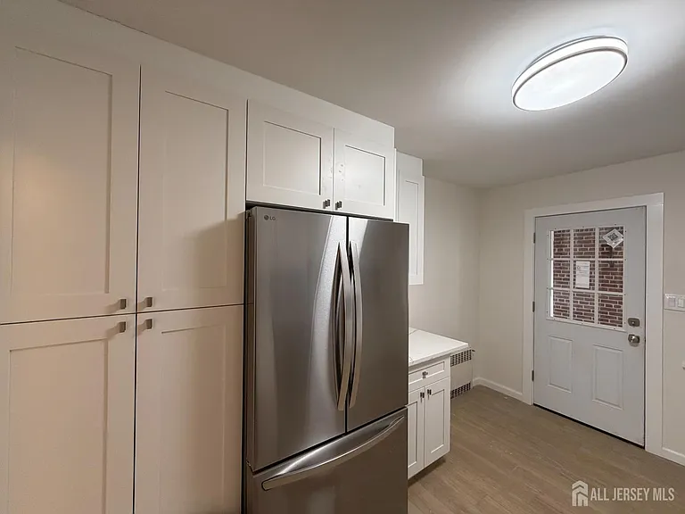1020 Raritan Ave — Photo 7