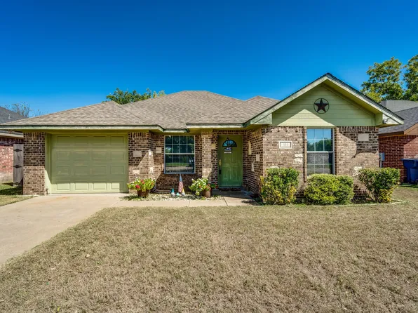 111 Peters St, Waxahachie, TX 75165