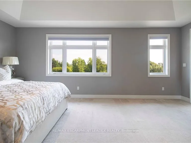 19 Secinaro Ave — Photo 22