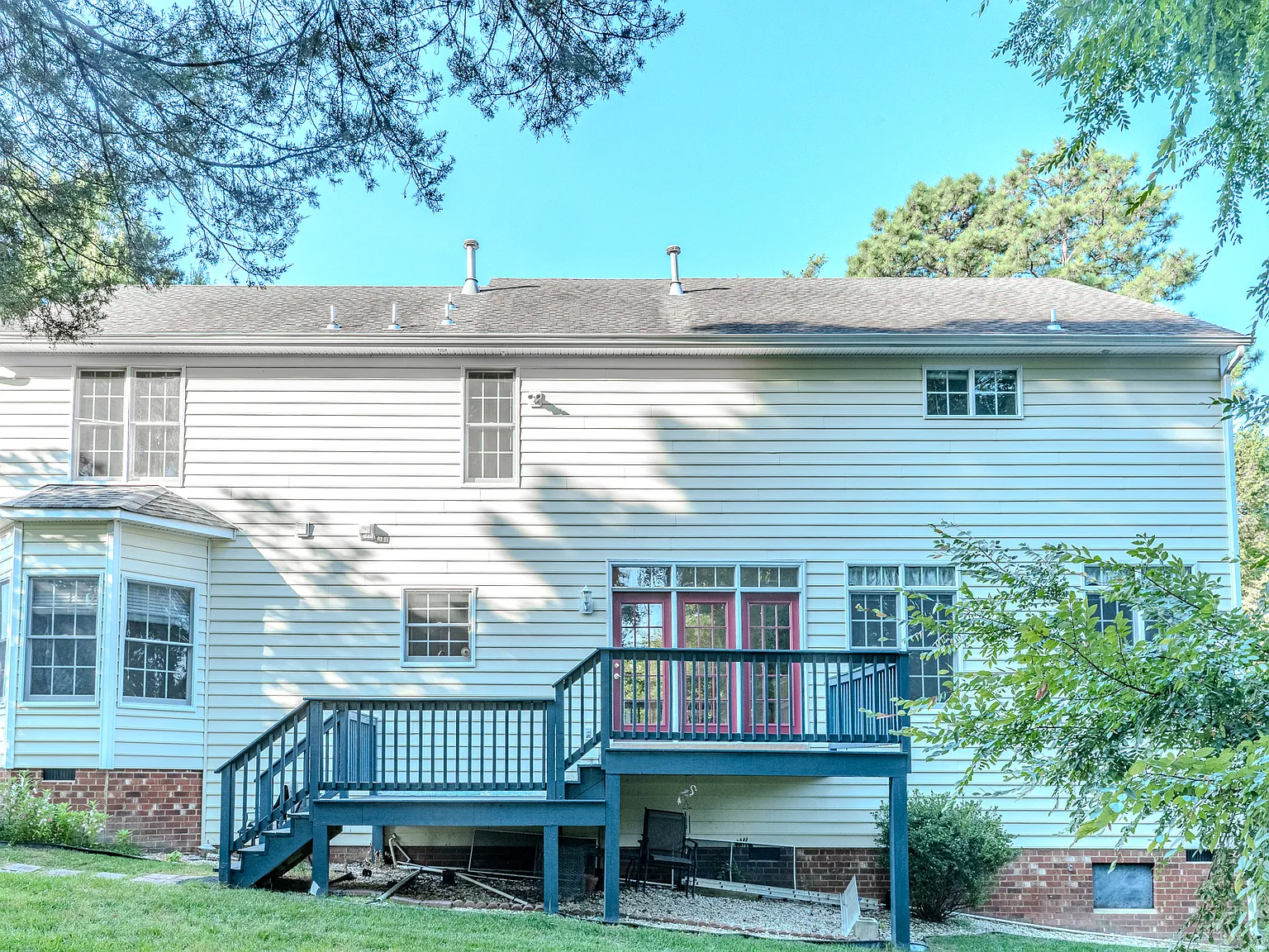 6 bed, 3029 sqft, $3,300 — Photo 3