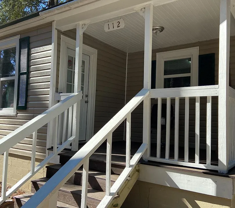 112 Edwards St