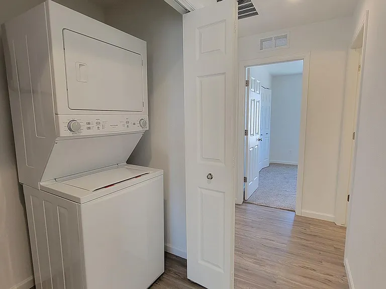 2303 Wills Rd #D — Photo 6