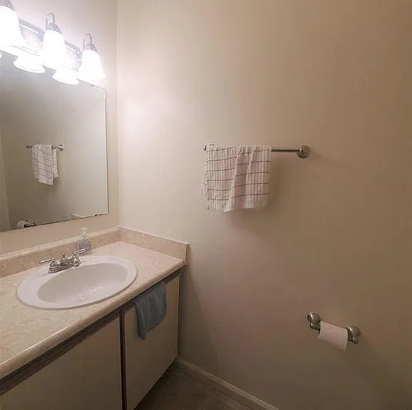 242 Pheasant Run Dr — Photo 4