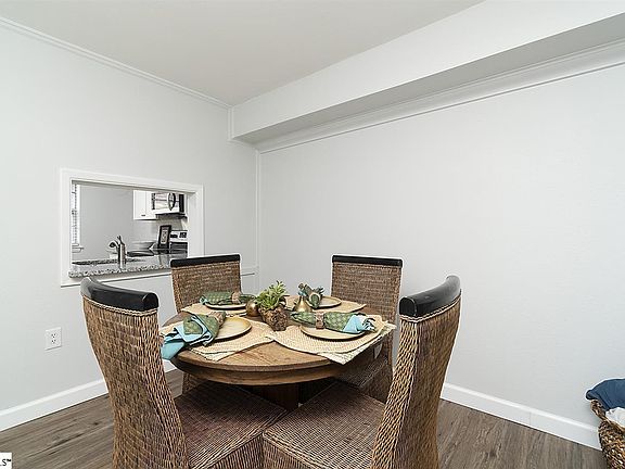 4th image of 2530 E North St Unit 5-C