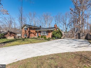 4100 Sulgrave Dr, Alexandria, VA 22309