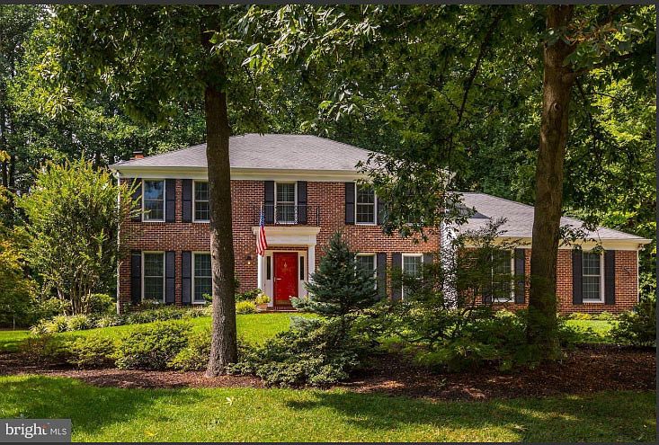 1st image of 9705 S Park Cir