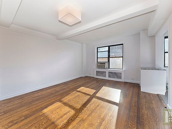 2nd image of 101 7th Ave #9J