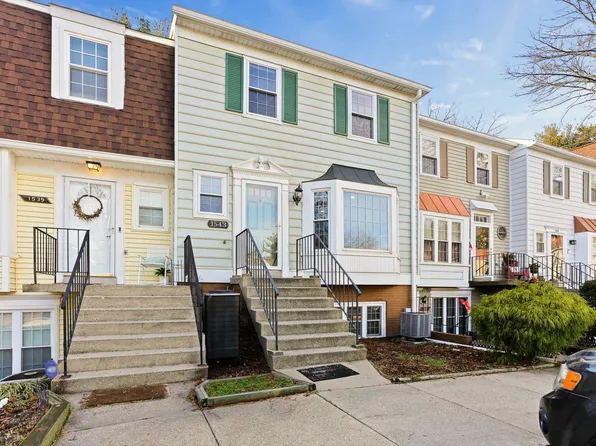 1543 Marlborough Ct, Crofton, MD 21114