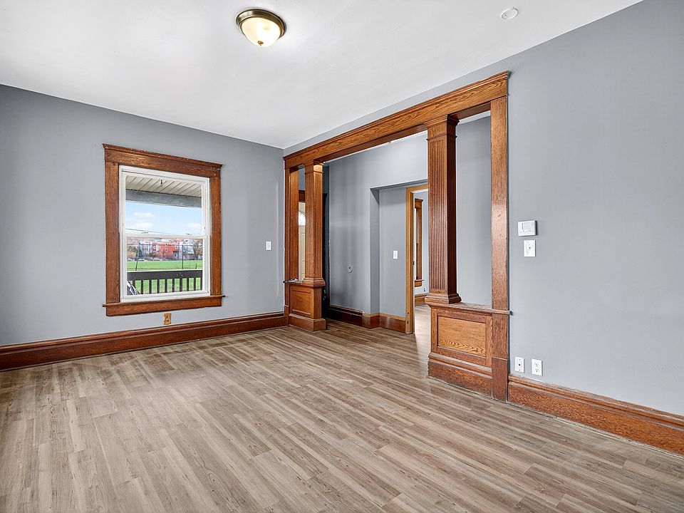 1st image of 458 Kling St