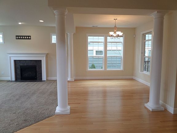 3rd image of 1759 11th Ave NE