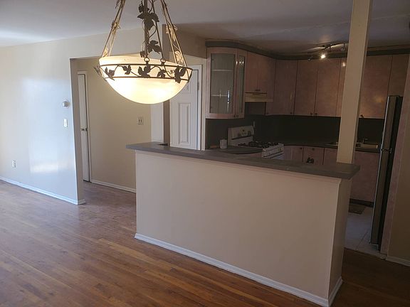 2nd image of 2081 E 57th St